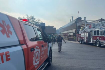 Incendio en planta John Deere en San Pedro; evacúan a 522 trabajadores