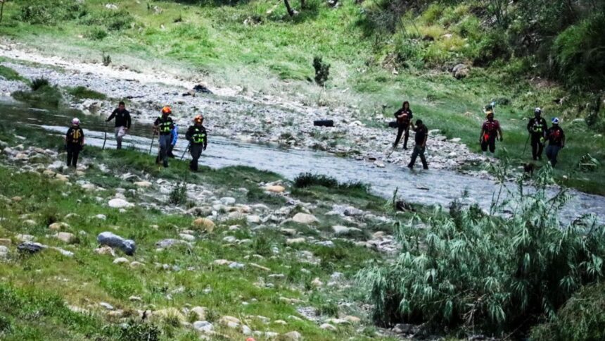 Hallan sin vida a hombre arrastrado por la corriente del río Pesquería