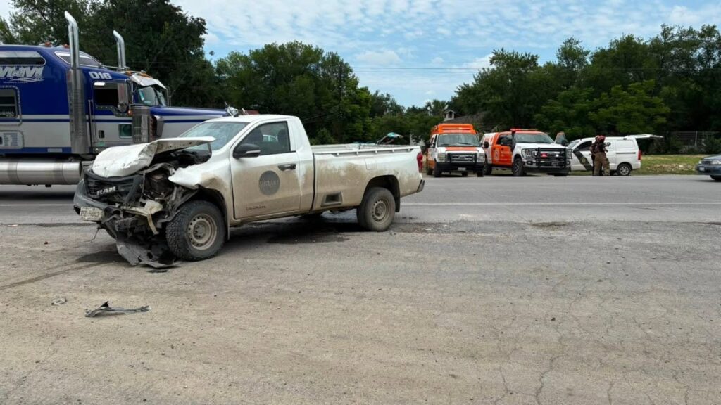 Madre e hijo mueren en fatal choque sobre carretera Cadereyta-Allende
