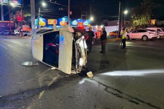Muere conductor tras aparatosa volcadura en Gonzalitos