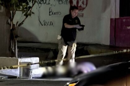 Asesinan a mujer frente a quinta en la colonia Valle de Santa Lucía en Monterrey