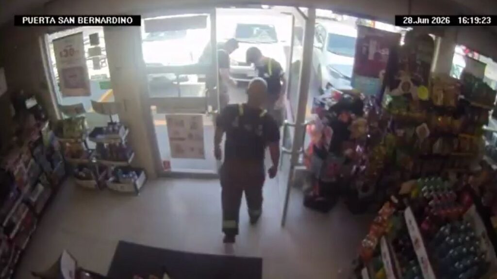 Bomberos denuncian que OXXO les negó la entrada tras sofocar incendio en Hermosillo, Sonora