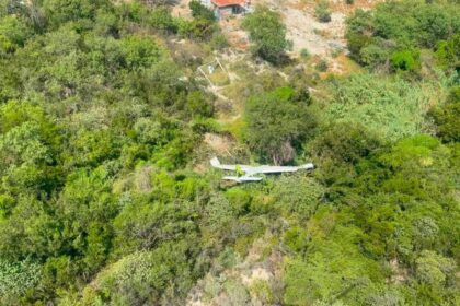 Aeronave cae en Pesquería; tres tripulantes sobreviven al impacto