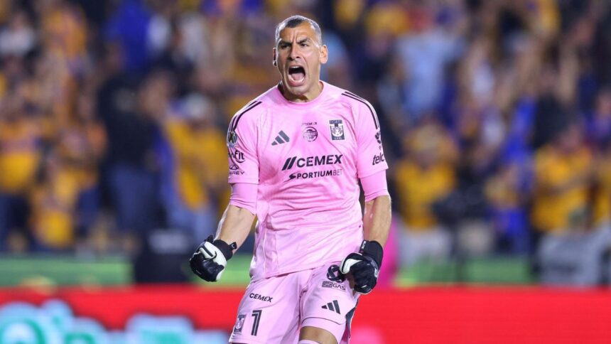 Concacaf sanciona a Nahuel Guzmán con siete partidos de suspensión tras la final entre Tigres y Toluca