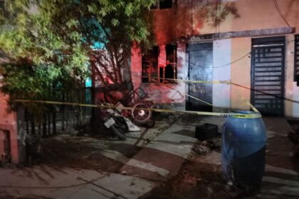 Hombre sufre intoxicación tras incendio en vivienda de El Carmen