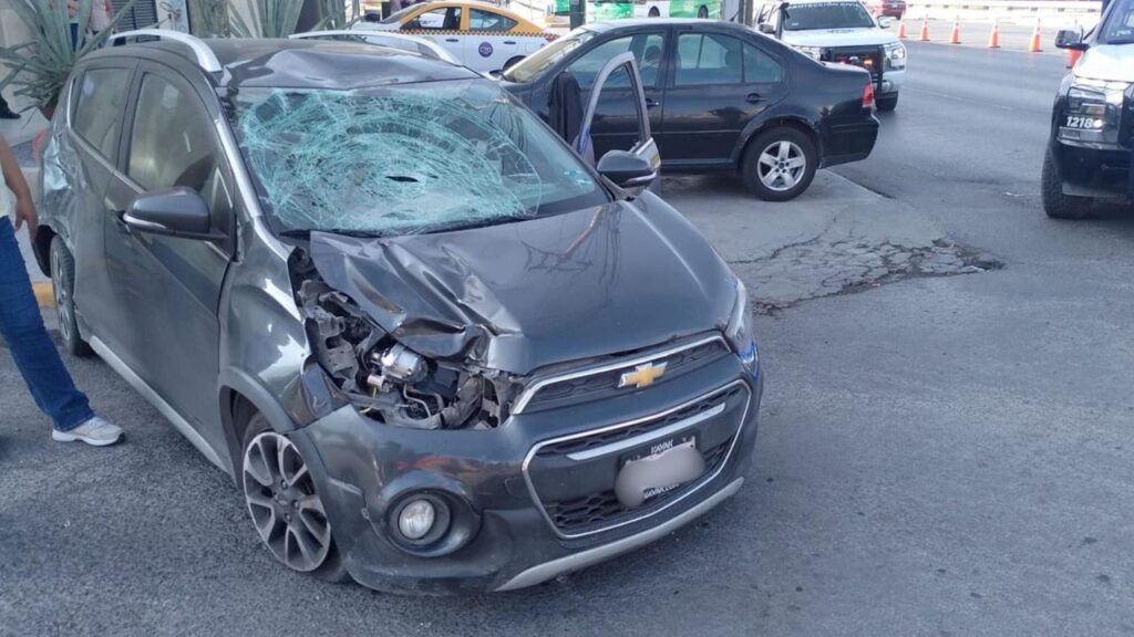 Muere mujer tras ser atropellada por presunto conductor ebrio en Santa Catarina
