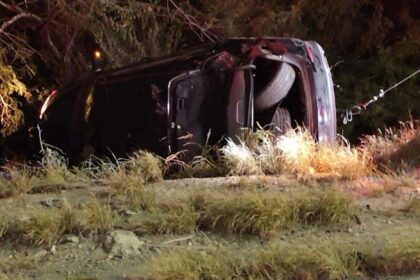 Mujer resulta lesionada tras volcadura en Apodaca; investigan presunto estado de ebriedad