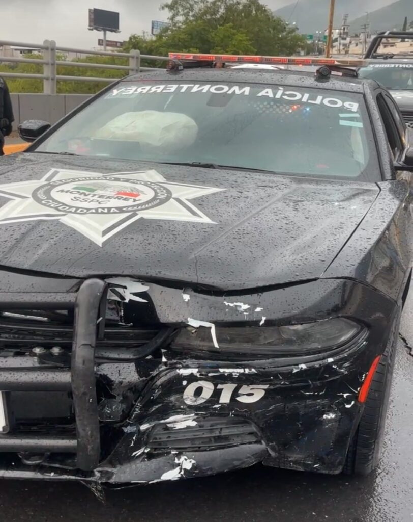 Persecución en Cumbres deja dos policías de Monterrey heridos