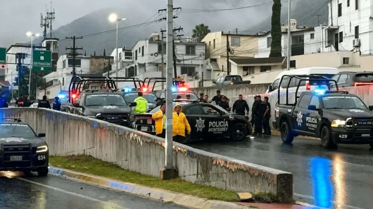 Persecución en Cumbres deja dos policías de Monterrey heridos