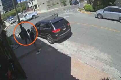 Lo asaltan motociclistas en San Pedro Garza García; le roban 5 millones de pesos tras salir de retirar del banco