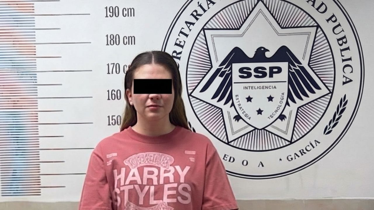 Detienen a mujer por presunto robo de ropa en Fashion Drive
