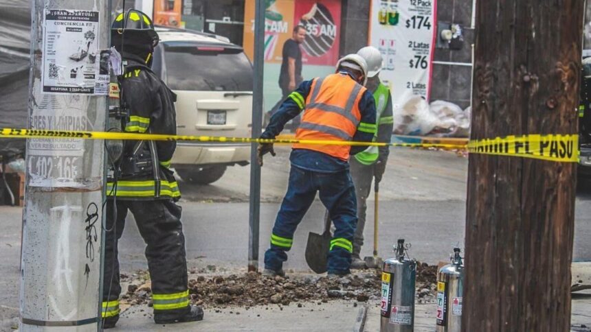 Fuga de gas natural en la colonia Obrera obliga a desalojar a 19 personas en Monterrey