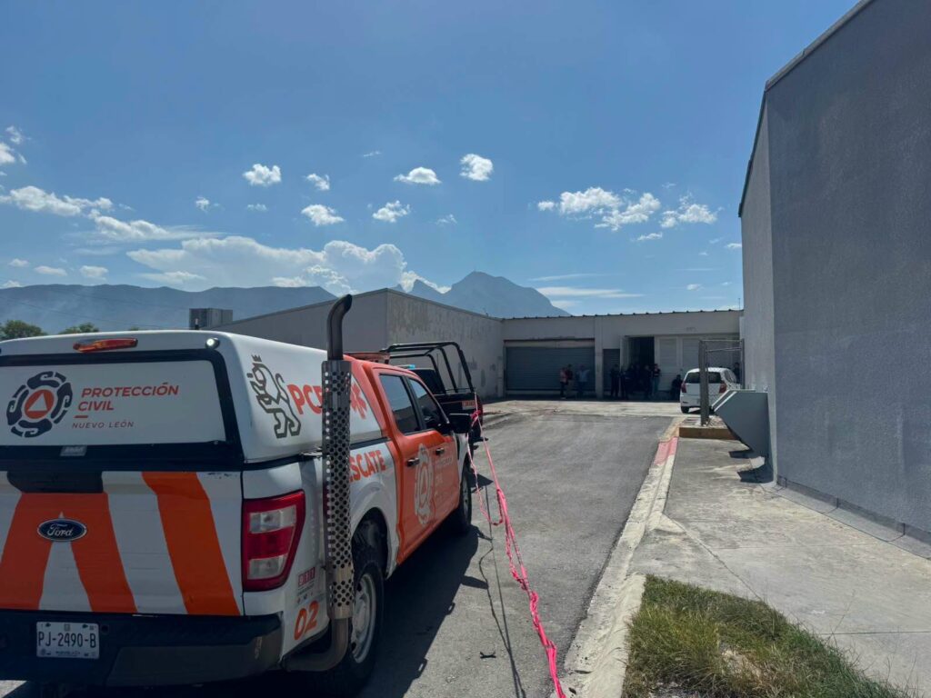 Hombre muere tras recibir descarga eléctrica en Plaza Sendero San Roque en Juárez