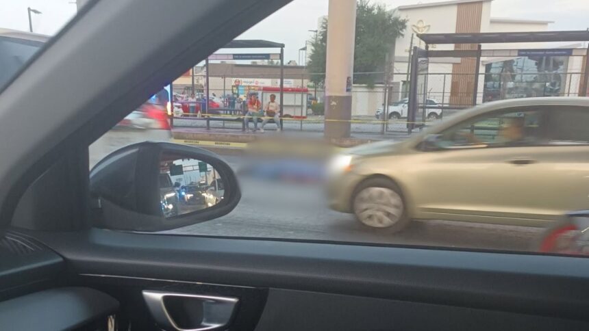 Muere hombre tras caer de estación del Metro en San Nicolás sobre Av. Universidad