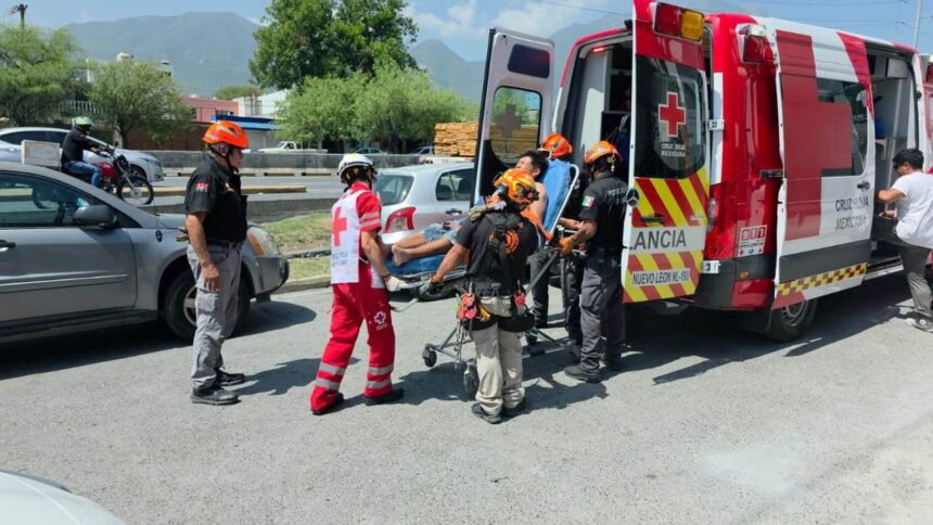 Trabajador lesionado tras recibir descarga eléctrica mientras realizaba labores de albañilería en Guadalupe