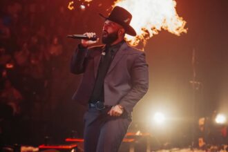 Carín León cancela concierto en Sphere de Las Vegas por falla en los aviones