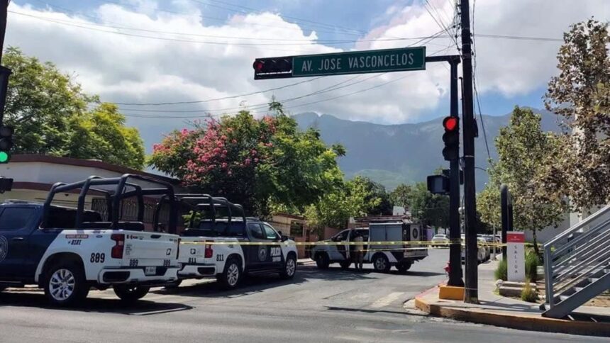 Hallan a hombre sin vida en banqueta de avenida Vasconcelos en San Pedro Garza García