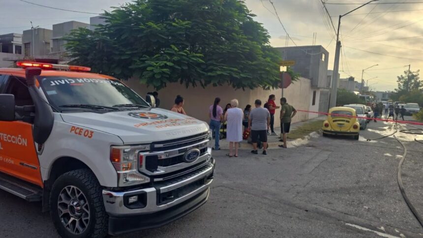 Incendio en terreno baldío afecta vivienda en Santa Catarina
