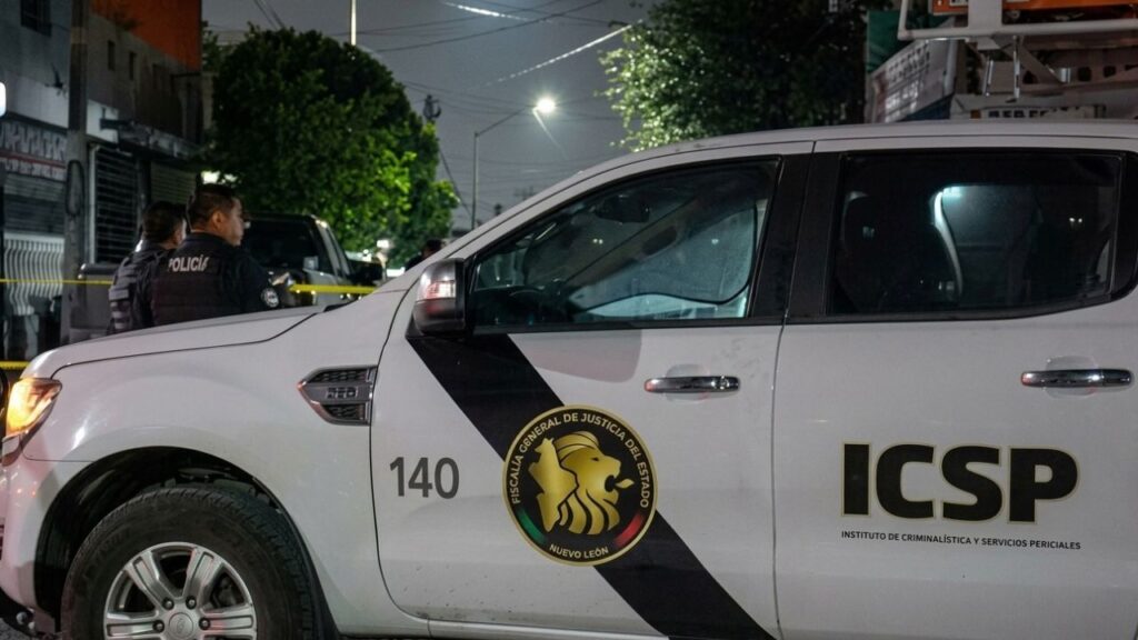 Muere guardia tras caerle portón metálico en empresa Alcore de García
