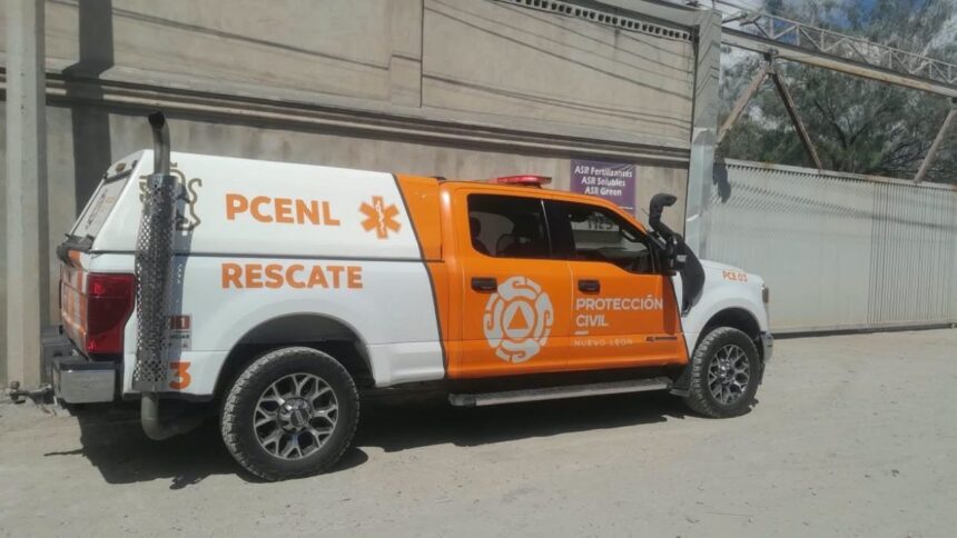 Muere trabajador tras caer de nave industrial en las instalaciones de Agros Santa Rosa SPR de RL de CV en Escobedo