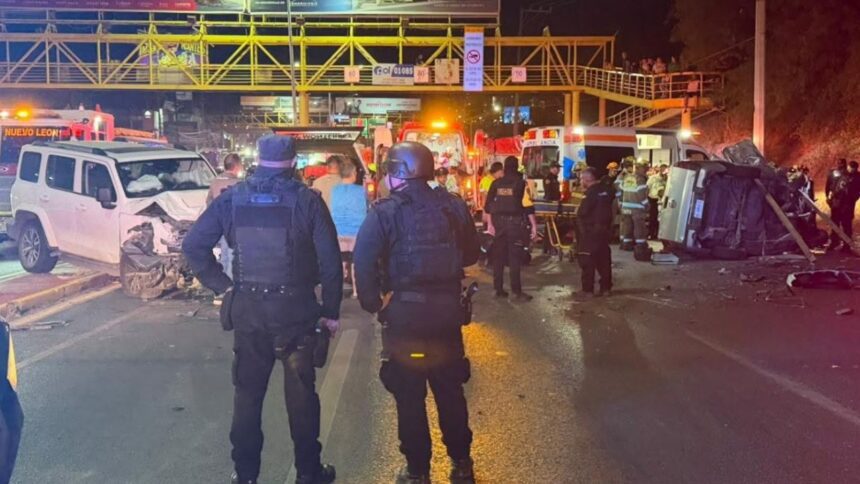 Mueren dos hermanos tras choque en Garza Sada, Monterrey
