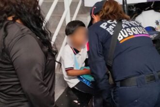 Niño de 10 años huye de escuela por miedo a un regaño por recibir un reporte escolar en Ecatepec
