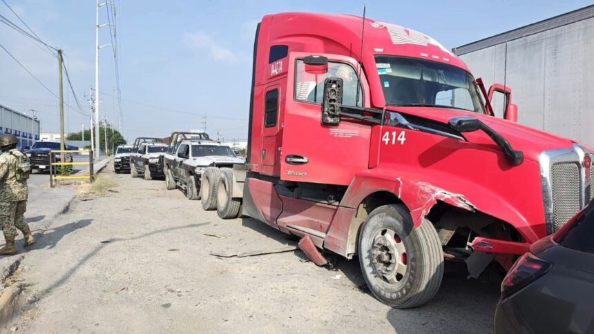 Rescatan a trailero privado de la libertad en Escobedo