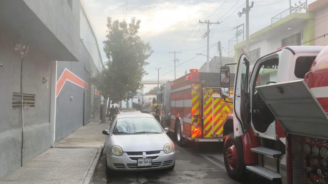 Incendio en ventilador industrial obliga a evacuar empresa Idexa S.A. de C.V. en Monterrey