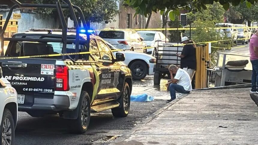 Investigan muerte de hombre en vía pública en la colonia Trabajadores en Santa Catarina