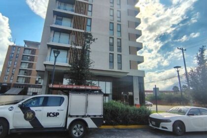 Roban más de 30 mil pesos y documentos de notaría en Santa Catarina