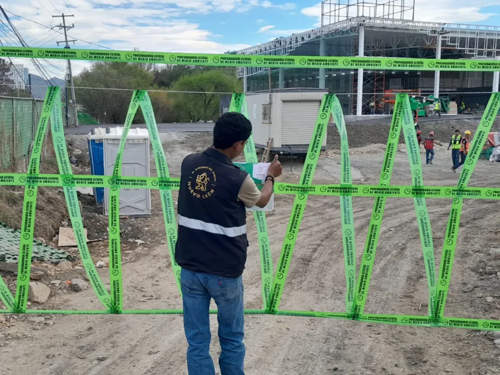 Realiza Medio Ambiente suspensiones a empresas contaminantes en Nuevo León