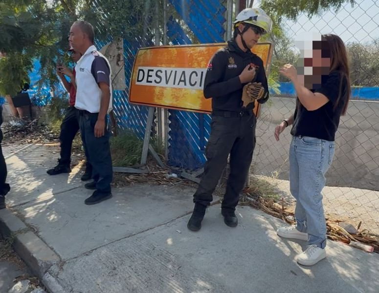 Rescatan a bebé encerrado en camioneta en Monterrey