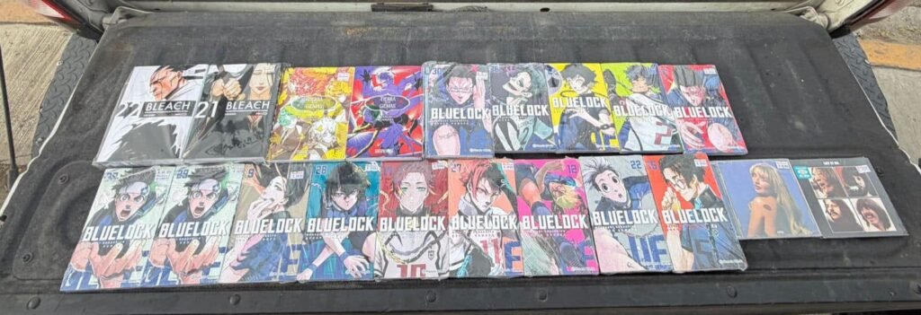Detienen a menor por robo de 18 libros mangas de Blue Lock y discos en Monterrey